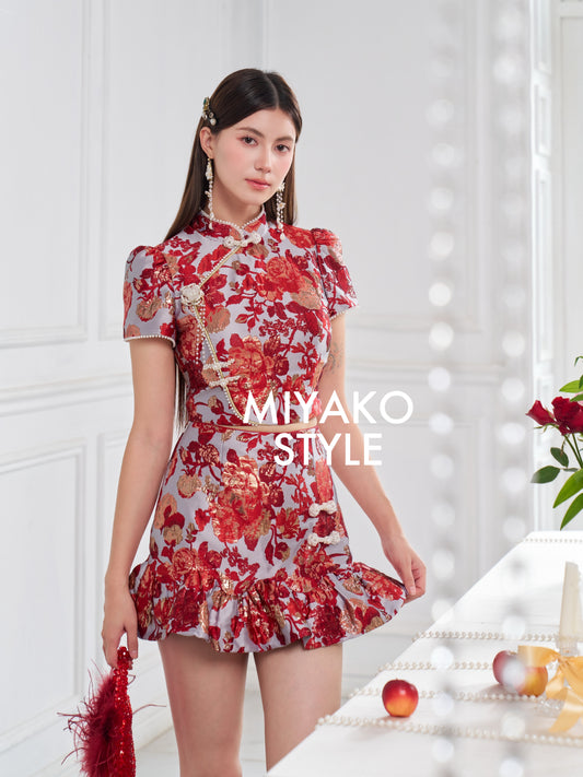 【春风得亿】Millions Premium Short Sleeve Crop Top in Red 红色女装短袖上衣