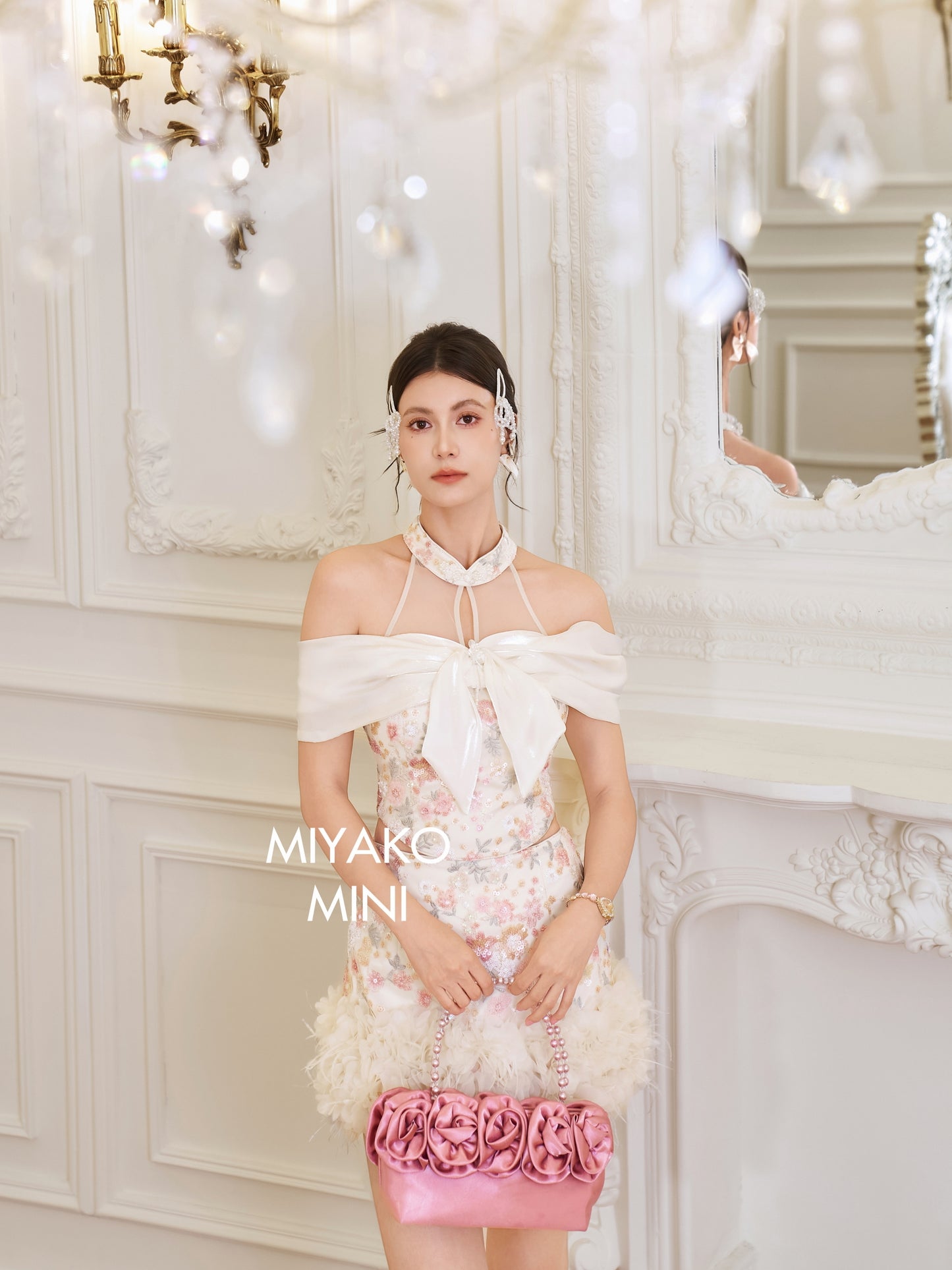 【春暖花开】Aurora Ribbon Off Shoulder Top in Beige 女款露肩杏色上衣