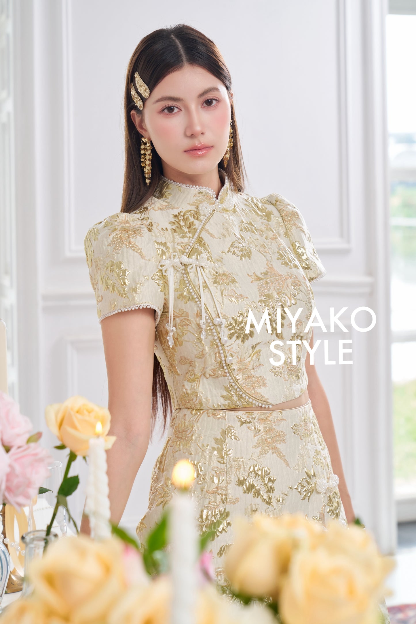 【春风得亿】Millions Premium Short Sleeve Crop Top in Gold 金色女装短袖上衣