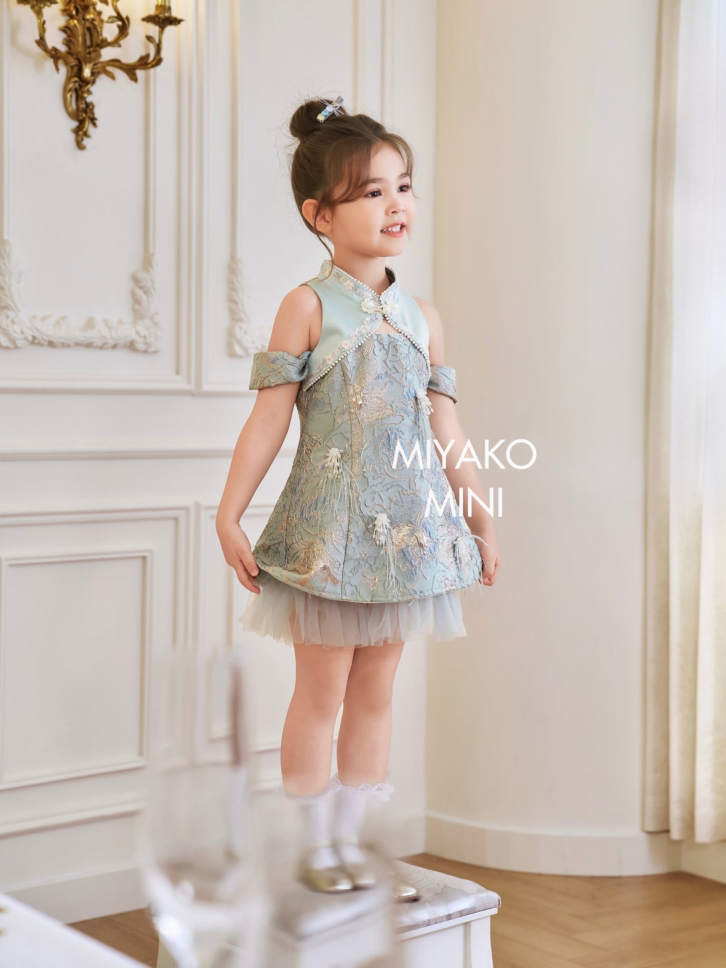 【万事如亿】Billionaire Embroidered Girl Dress in Sea Blue 绿蓝色小女孩连身裙