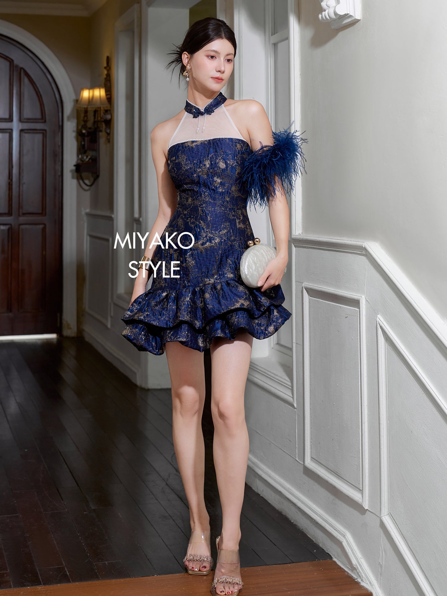 【星辰闪耀】Starlight Padded & Detachable Fur Sleeve Modern Cheongsam Dress in Golden Navy 女装连身裙
