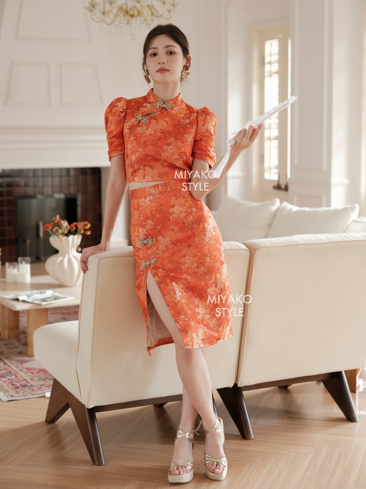 【华丽转身】Li Cheongsam Crop Top in Orange 橘色上衣 ( Top Only)