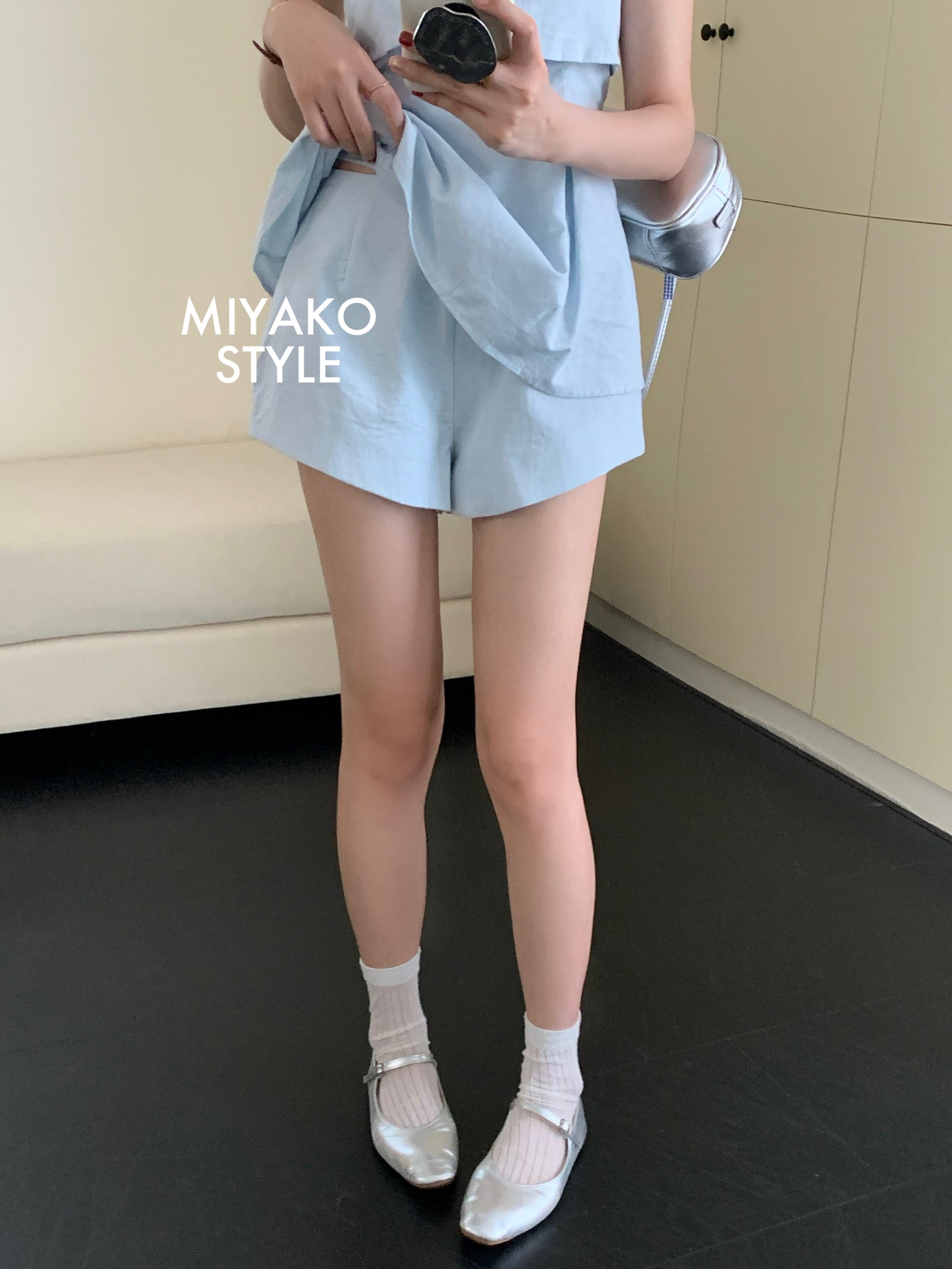 Linen summer short in Blue 短裤