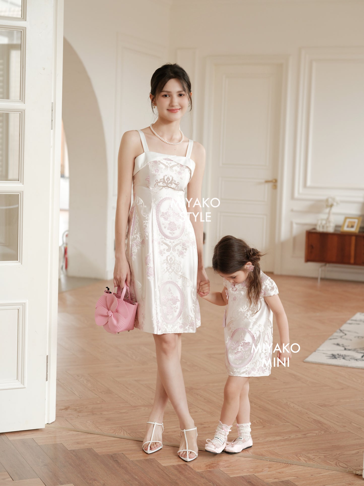 【宫廷】Gong Premium Cheongsam Women Dress in Pink (粉色女连衣裙)