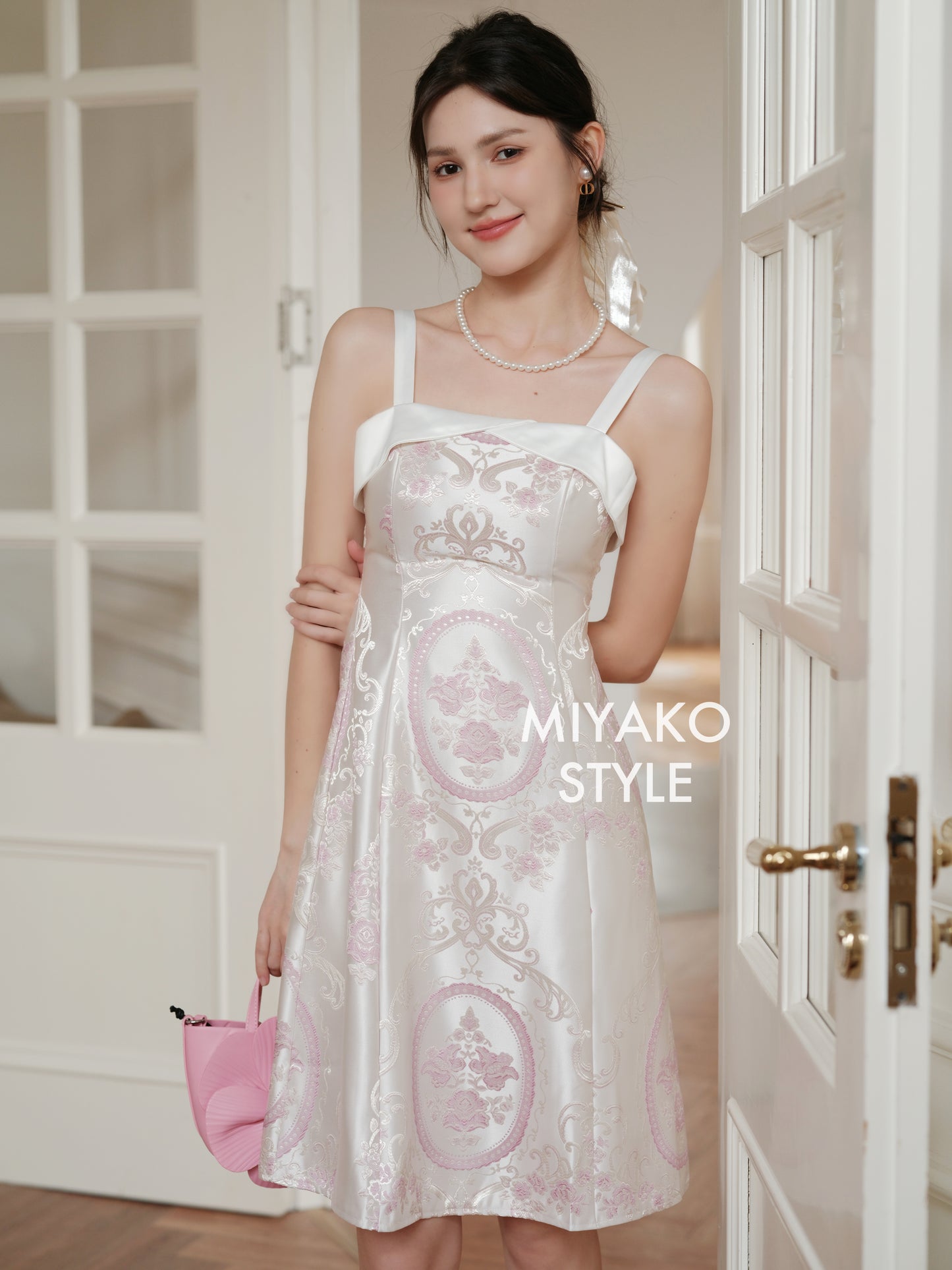 【宫廷】Gong Premium Cheongsam Women Dress in Pink (粉色女连衣裙)