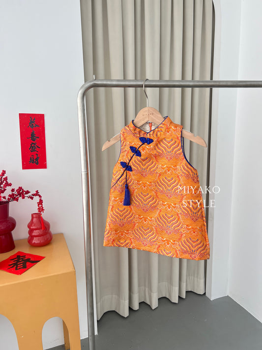 【龍華富貴】 Royal Cheongsam little girl dress in orange 橙风破浪 (女童连衣裙)