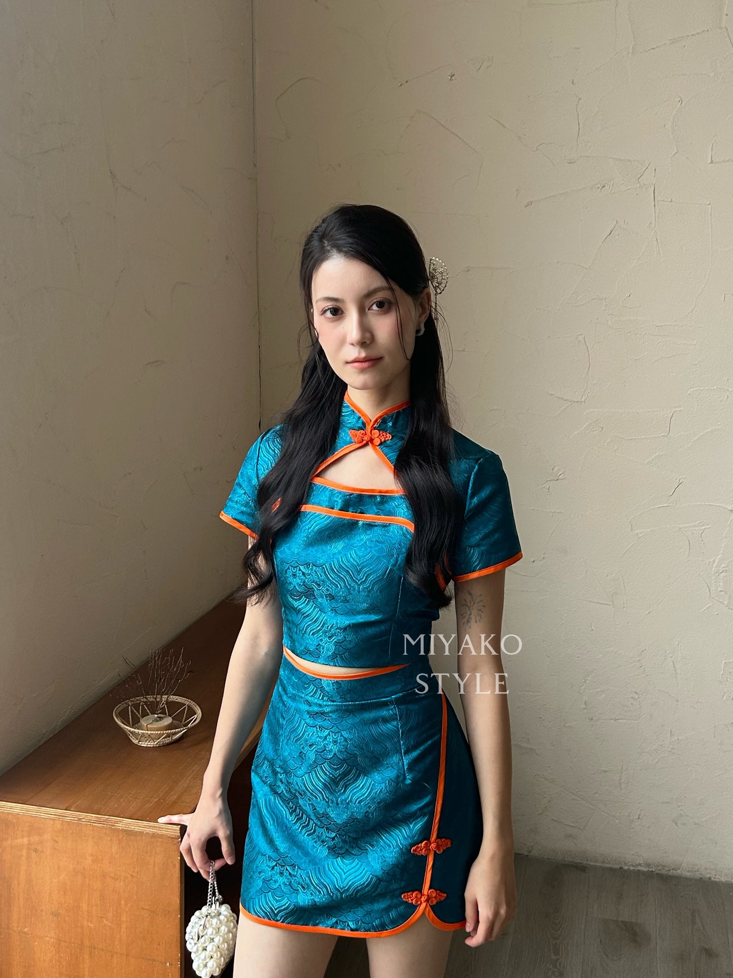 【龍華富貴】 Royal Cheongsam mini skirt in Peacock blue 孔雀蓝 (裙子only)
