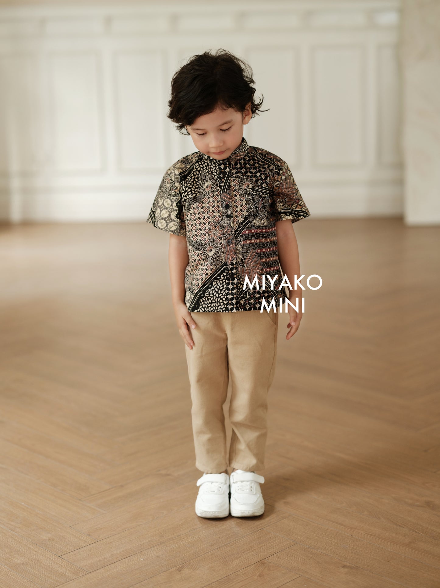 Batik Boy Suit in Cocoa