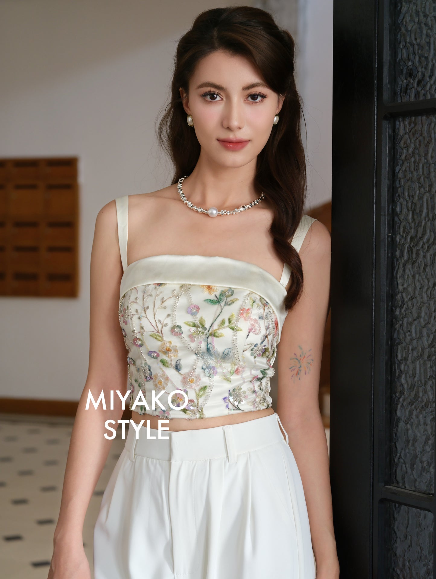 【莫奈花园】Monet Embroidery Crop Top (肩带可拆卸)