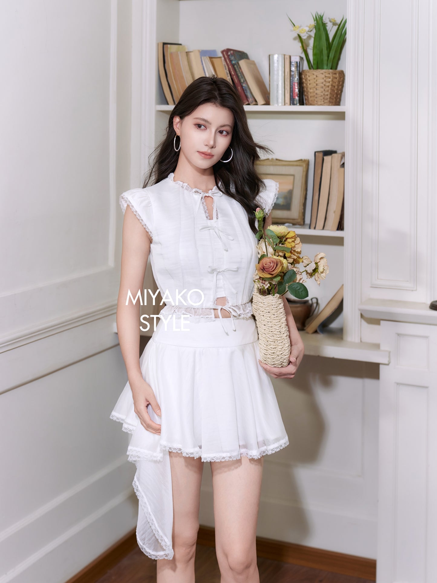 【梦幻】Lovely Lace Padded Flare Top 上衣ONLY