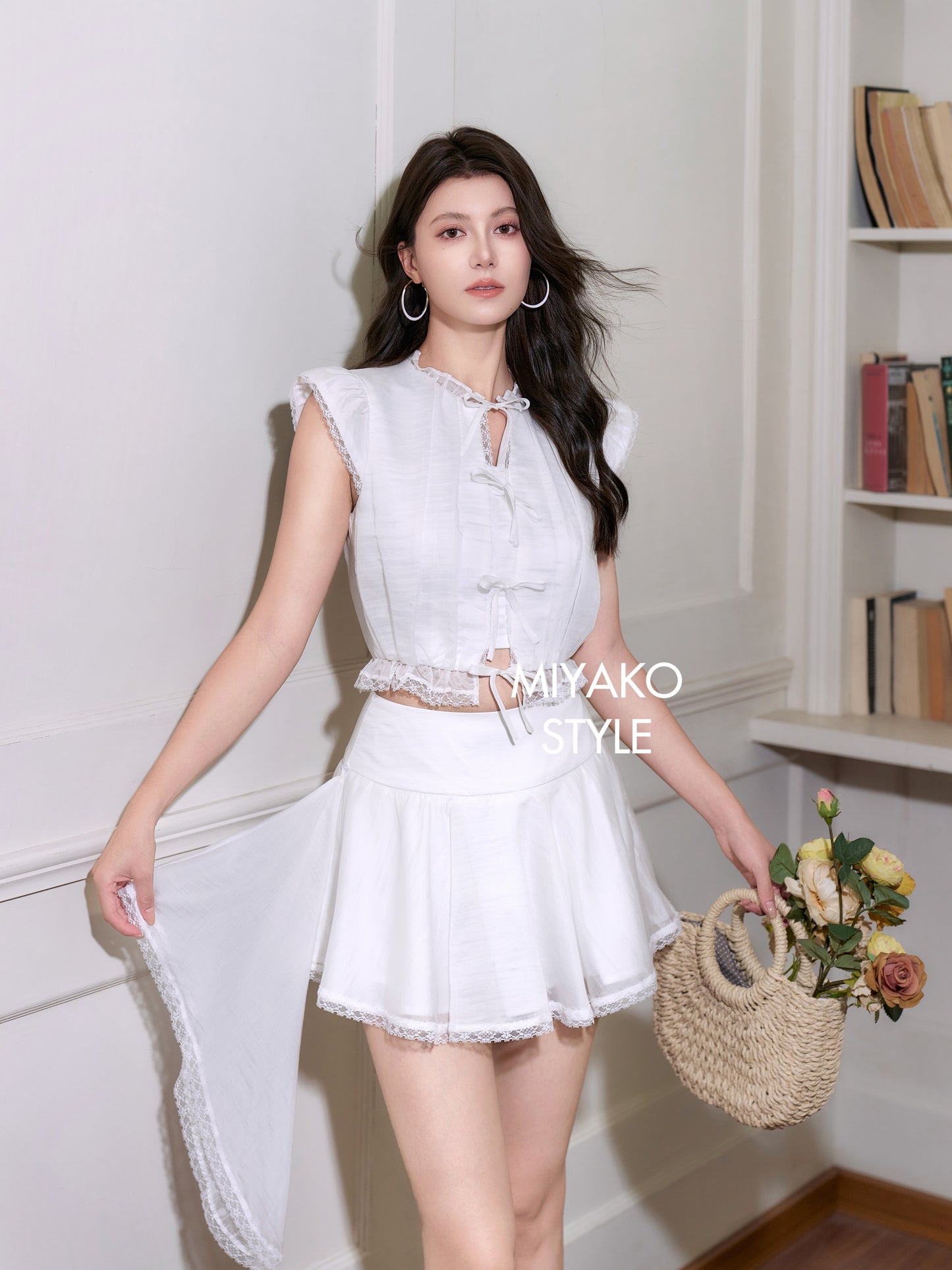 【梦幻】Lovely Lace Padded Flare Top 上衣ONLY