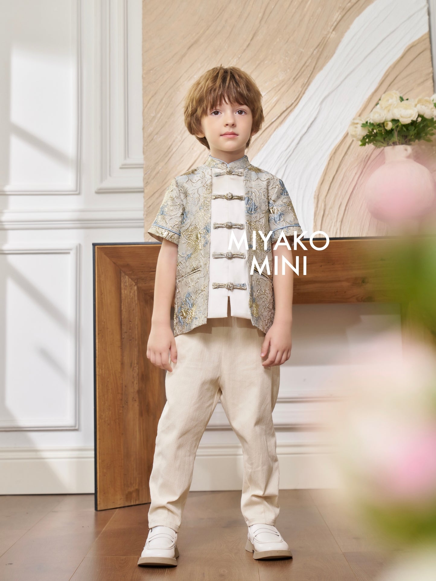【万事如亿】Billionaire Premium Boy Suit Cheongsam in Ash Beige 米灰色小男孩唐装