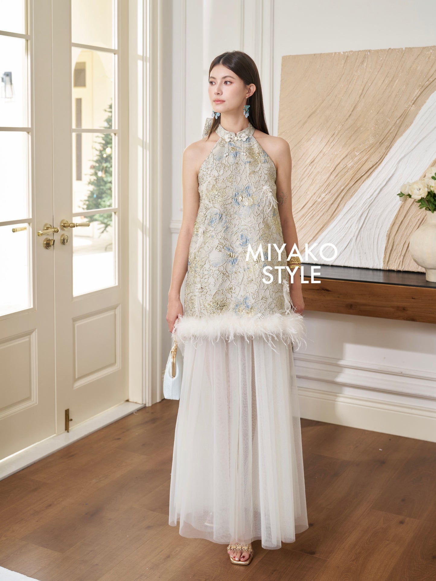 【万事如亿】Billionaire Detachable Sleeve Halter Dress in Ash Beige 米灰色女装挂脖连身裙