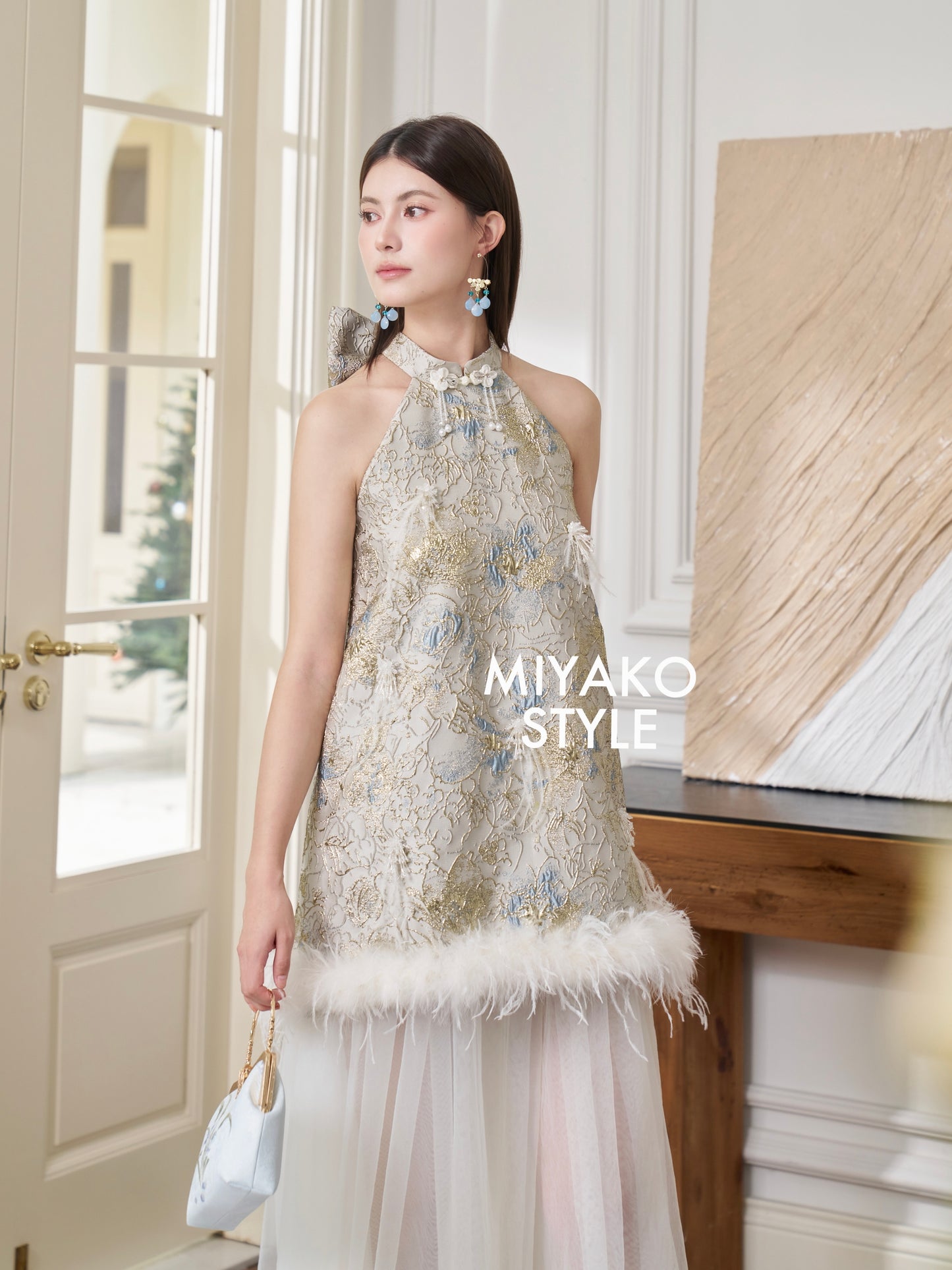 【万事如亿】Billionaire Detachable Sleeve Halter Dress in Ash Beige 米灰色女装挂脖连身裙