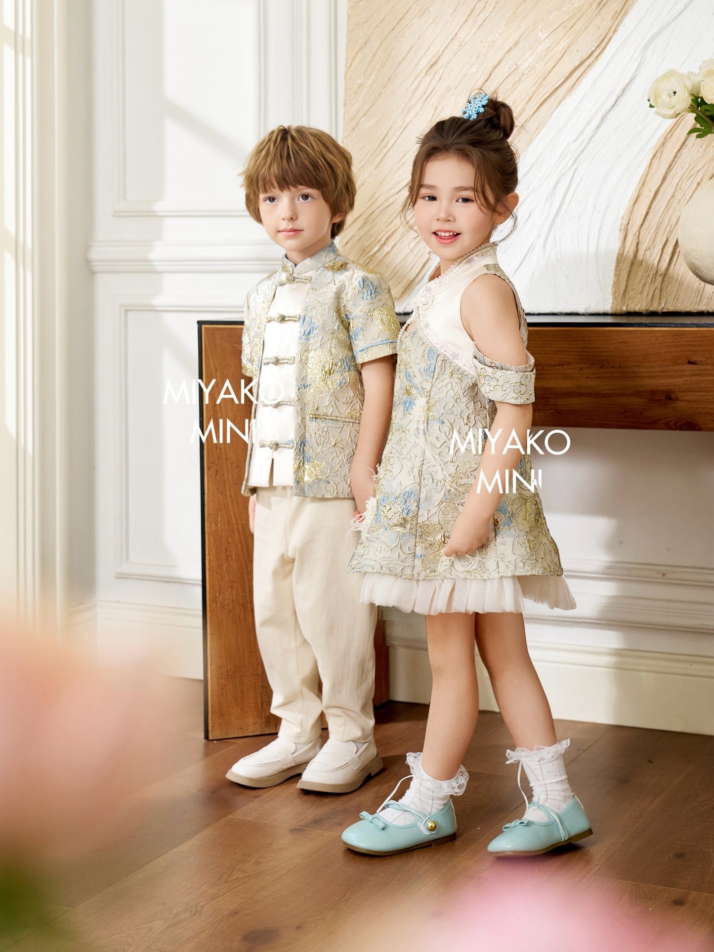 【万事如亿】Billionaire Embroidered Girl Dress in Ash Beige 米灰色小女孩连身裙