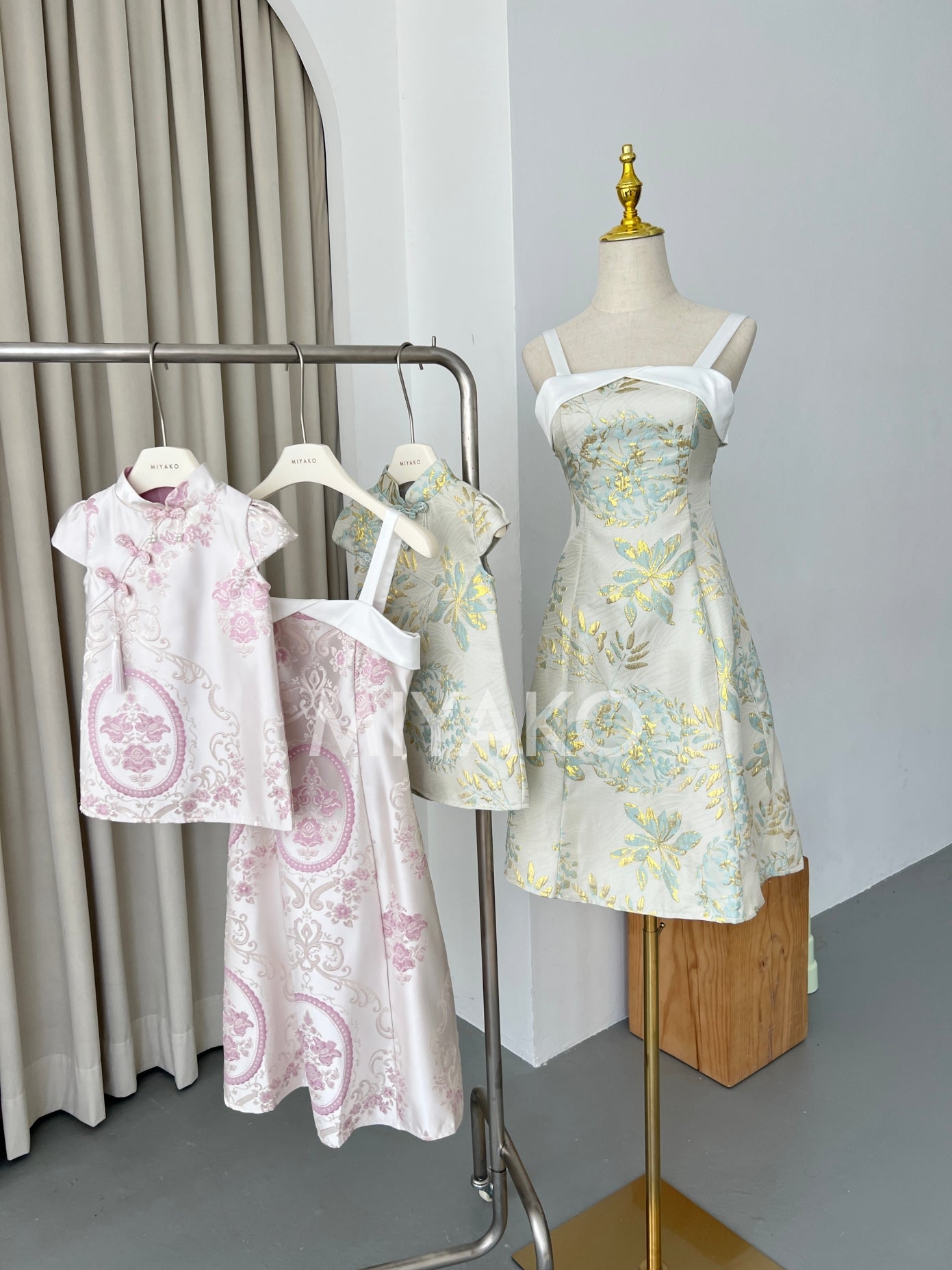 【宫廷】Gong Premium Little Girl Dress in Pink (粉色女童款)