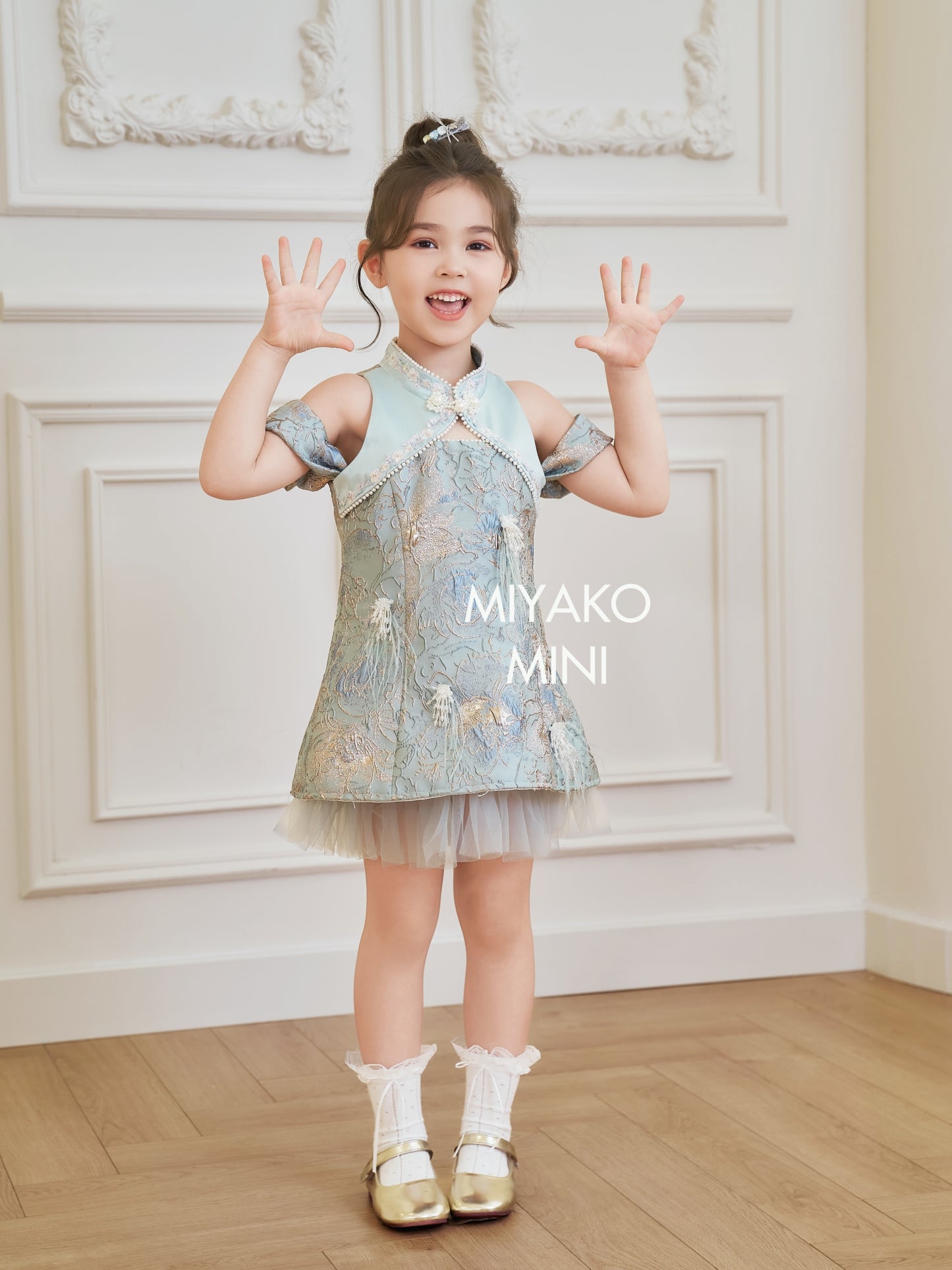 【万事如亿】Billionaire Embroidered Girl Dress in Sea Blue 绿蓝色小女孩连身裙