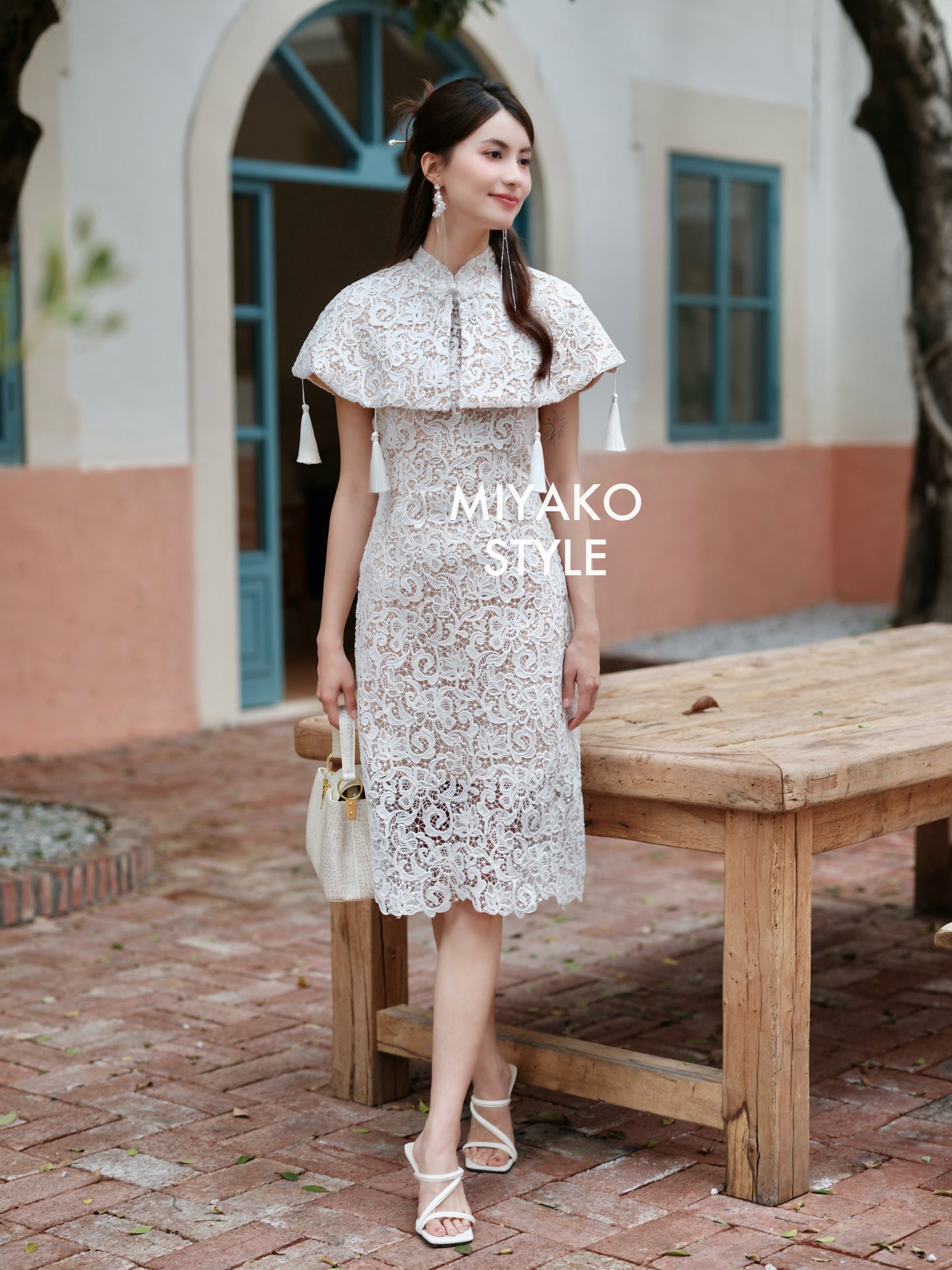 【高级蕾丝】Premium Lace Midi Dress 斗篷连身裙