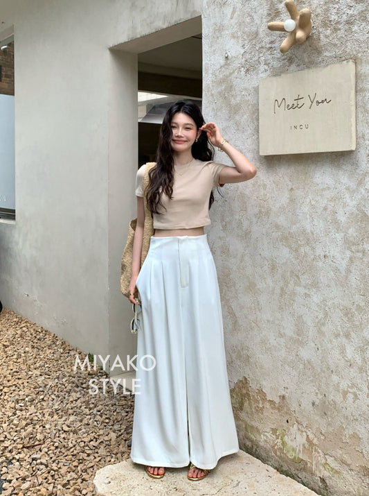 Anna Short Sleeve Crop Top in Beige