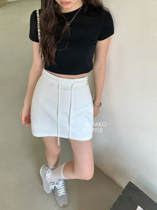 Anna Short Sleeve Crop Top in Black