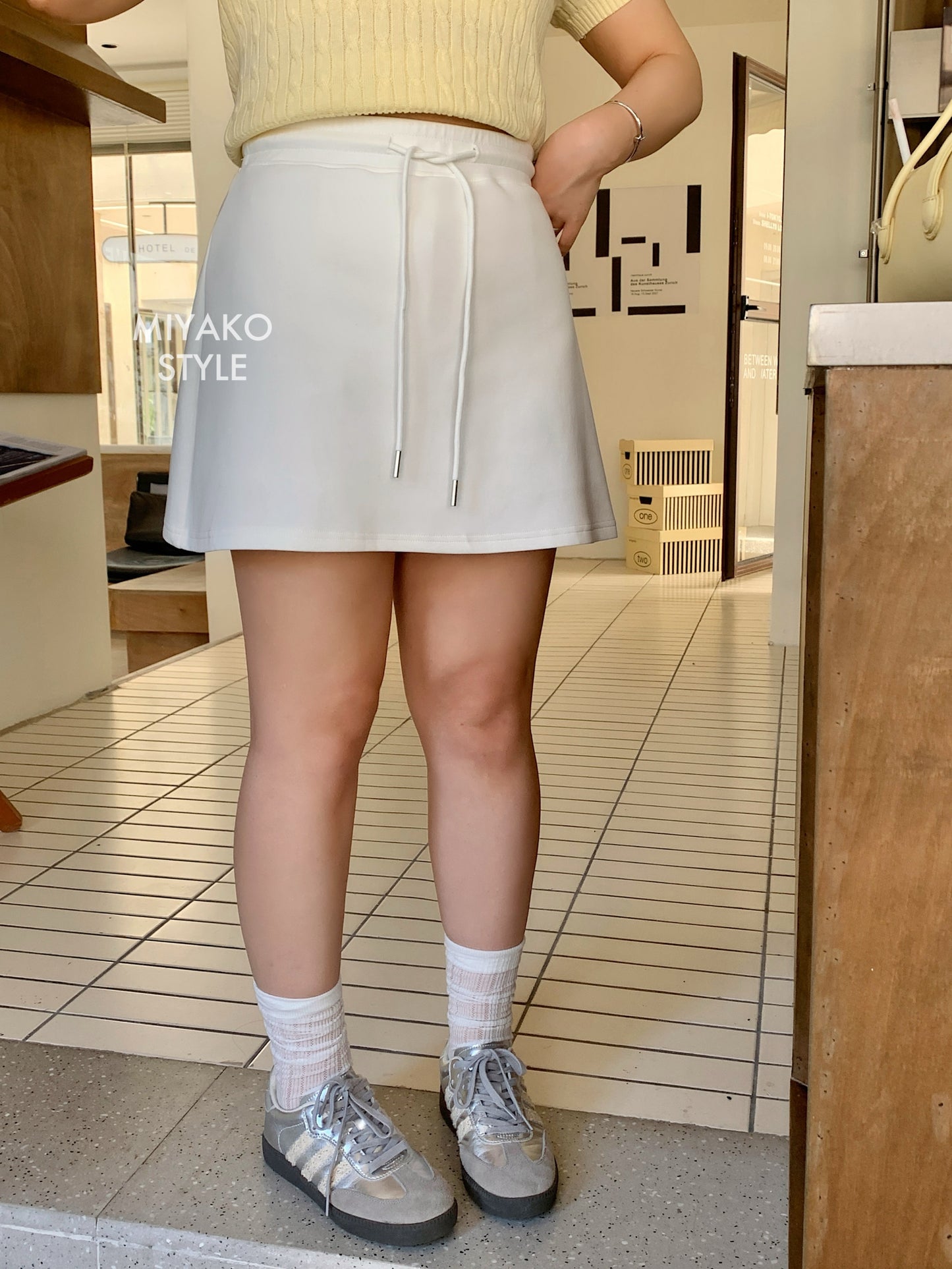 Cheese Mini Skirt in White 白色短裙