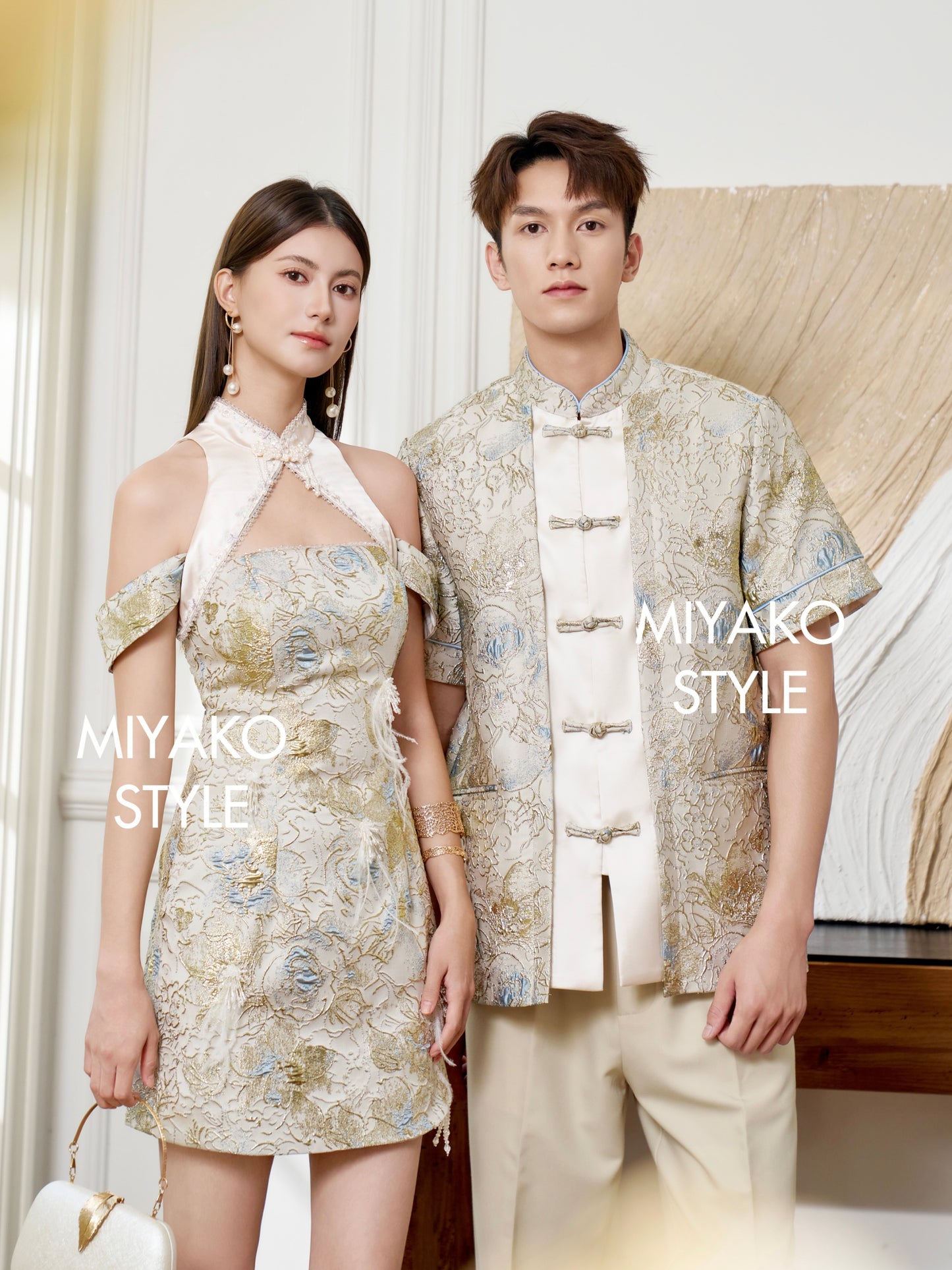 【万事如亿】Billionaire Embroidered Padded & Detachable Sleeve Mini Cheongsam Dress in Ash Beige 米灰色女装短款
