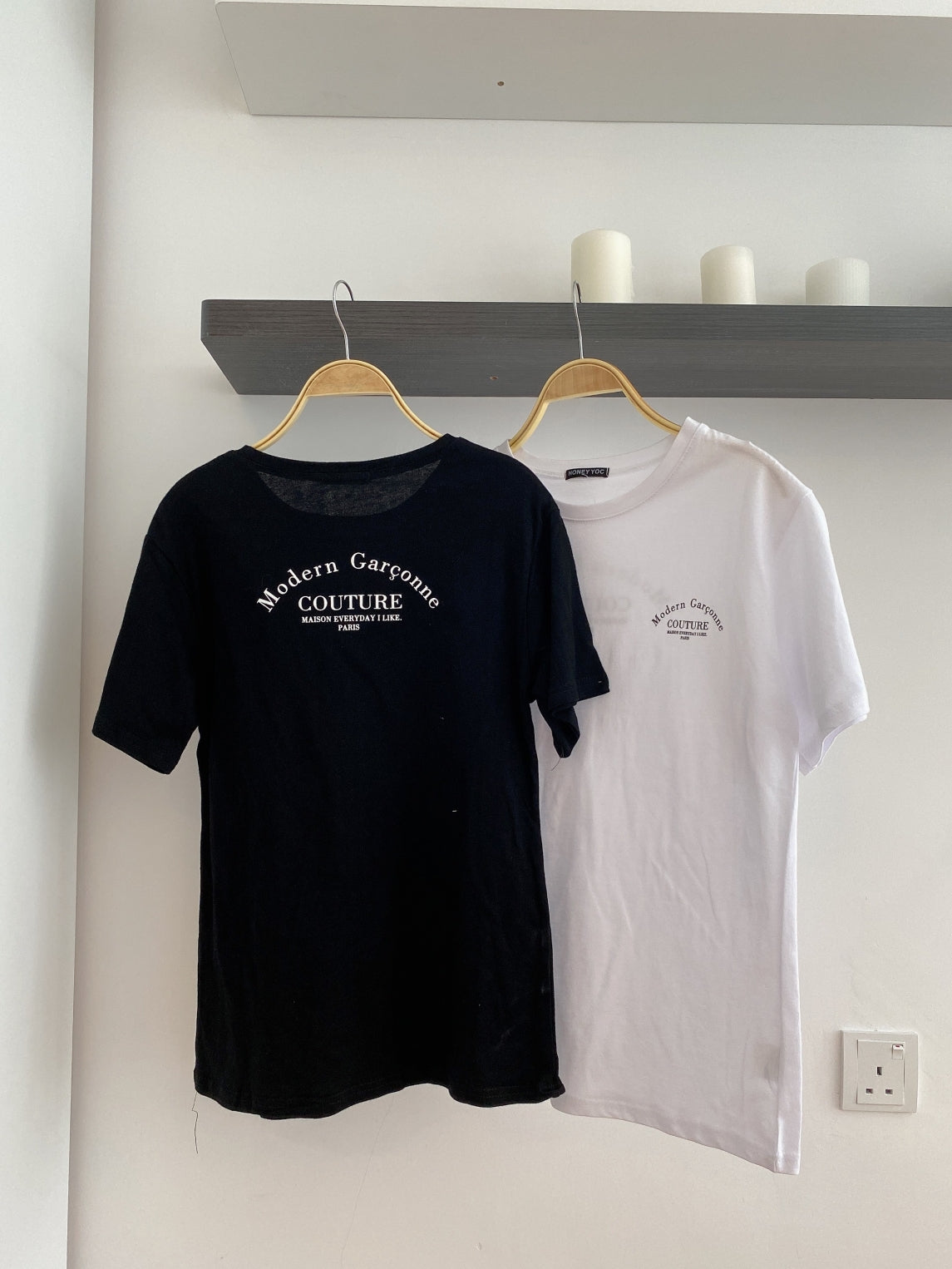 Modern printed t-shirt in white